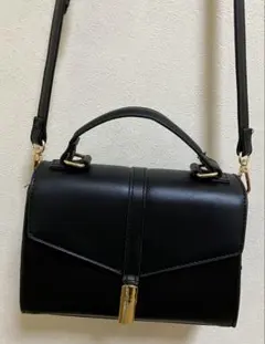 ブラックショルダーバッグ