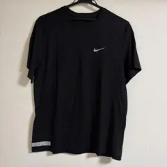 Nike ブラック ショートスリーブ Tシャツ
