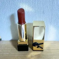 Yves saint Laurent ルージュピュールクチュール R8
