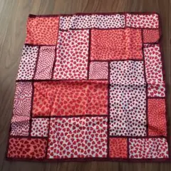 あみ様専用　　YSL ハート柄 ハンカチ 約50cm x 50cm