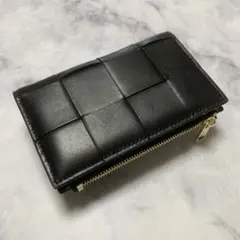 【新品未使用】高級羊革　本革おしゃれなニつ折り財布　イントレチャート　高見え　黒