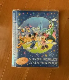 ディズニー　スーベニアメダルケース　25周年