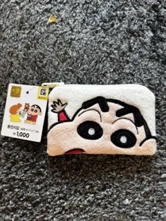 韓国限定クレヨンしんちゃん ミニポーチ新品　未使用　タグ付き