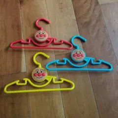 アンパンマン 　ハンガー　 3本セット