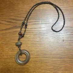 ハンドメイド 木製円形ペンダントネックレス
