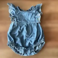baby GAP フリル付きデニムロンパース 3-6ヶ月