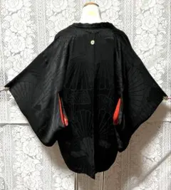 【アンティーク】羽織　ブラック　地模様入　一つ紋　正絹　羽織紐付　裏地に少々シミ