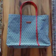 幾何学模様トートバッグ 大きめ 赤ハンドル