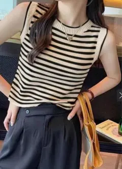 ボーダー柄ニットタンクトップ