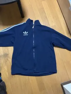 adidasトラックジャケット