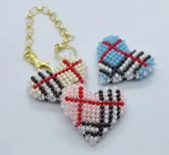 ハート型バッグチャーム　クリーム、ピンク、ブルー