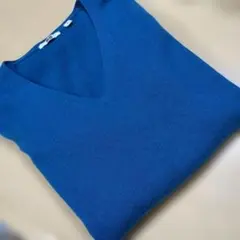 良品【UNIQLOユニクロ】カシミヤ１００% Vネックセーター Mサイズ