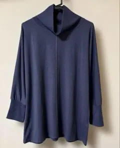 美品　ネイビー ハイネック 長袖チュニック　センターライン