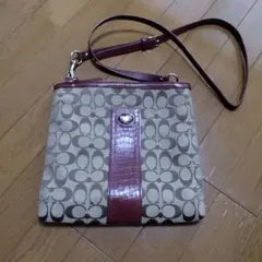 COACH ショルダーバック シグネチャー柄 レッドのサムネイル