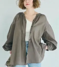 新品未使用◇コカ◇ブラウン ギャザー入り長袖シャツ