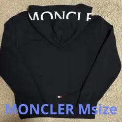 MONCLER ブラック パーカー フロントジッパー
