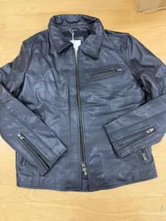 新品タグ付きブラックレザージャケット