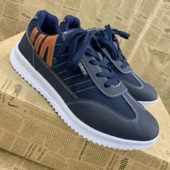 新品★メンズ★25.0cm★軽量 クッション クラシックスニーカー 紺色2389