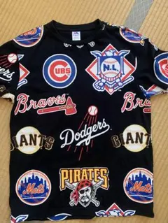 マジェスティック　MLB 総柄Tシャツ　Mサイズ