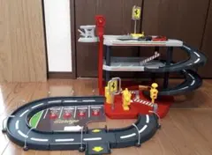 ブラーゴ パーキングガレージ Ferrariフェラーリ ミニカー付きのサムネイル