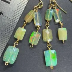 14KGF＊遊色キラキラ✨エチオピアオパールの豪華なピアスd66