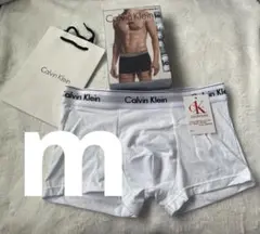 Mサイズ　ホワイト　Calvin Klein ボクサーパンツ メンズ　下着　新品