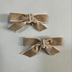 リボンベロア ヘアアクセサリー ヘアクリップ ヘアピン ベージュ