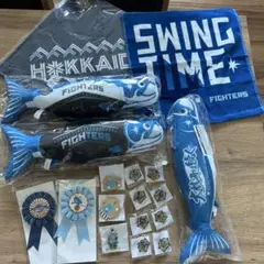 ファイターズしゃけまる、スイングタオル、ピンバッチ