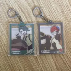 ポケモントレーナー アクリルキーホルダー 2個セット チリ ボタン