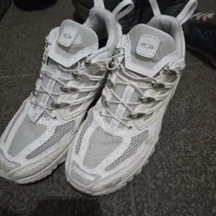 Salomon スニーカー ホワイト