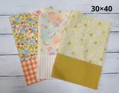 ハンドメイド　ランチョンマット　リバーシブル　３枚セット/　a181