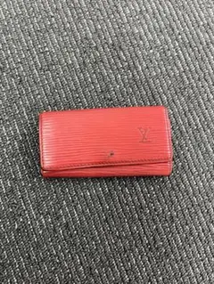 Louis Vuitton エピレザー レッドキーケース