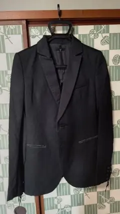ブラック テーラードジャケット