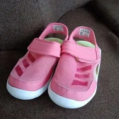 adidasアディダス アクアシューズ女の子メッシュシューズ　18㌢のサムネイル