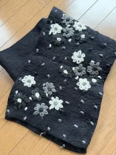 東京かんかん　刺繍マフラー　花柄