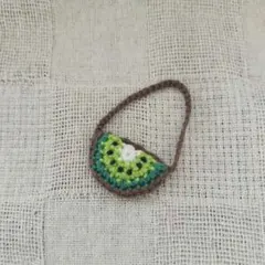 (447) キウイ ポシェット ぬいぐるみ ちびぐるみ ハンドメイド 手編みのサムネイル
