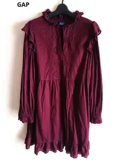 GAP ☆ バーガンディ刺繍長袖ブラウス