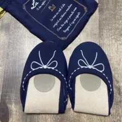 La Mia ネイビー リボン刺繍携帯ルームシューズ 収納袋付き