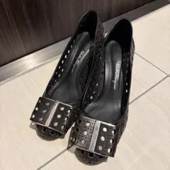 フェラガモ　パンプス　7D