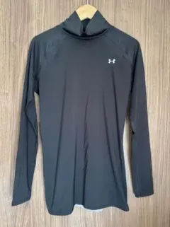 UNDER ARMOUR ブラック 長袖ハイネックシャツ