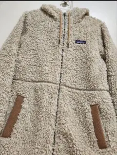 Patagonia フリースジャケット フード付き クリーム色