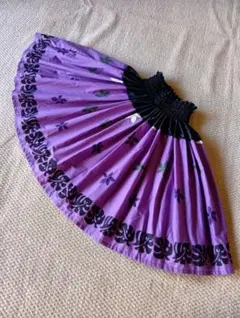 フラダンス用切り替えパウスカート 紫と黒 花柄　74センチ