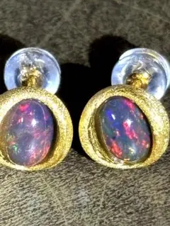 【新入荷】　ブラックオパールピアス　S925【新品未使用一点限り】高品質　遊色虹