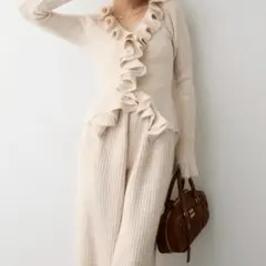 フリル美ラインニットセットアップ アイボリー　パンツ　frene同型　人気