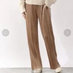 LOWRYSFARM★relaxベロアプリーツパンツ　ワイドパンツ　ベージュ