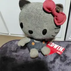 レア EDWIN × ハローキティ デニムぬいぐるみ - メルカリ