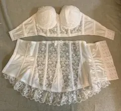 ホワイト ブライダルインナー E65 58