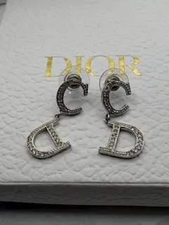 3023 極美品✨Dior ピアス CD ロゴ 希少 刻印 - メルカリ