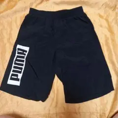 PUMA 黒　ハーフパンツ 140