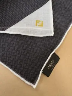 FENDI クーフィーヤ　wool/silk スカーフ　大判　未使用のサムネイル